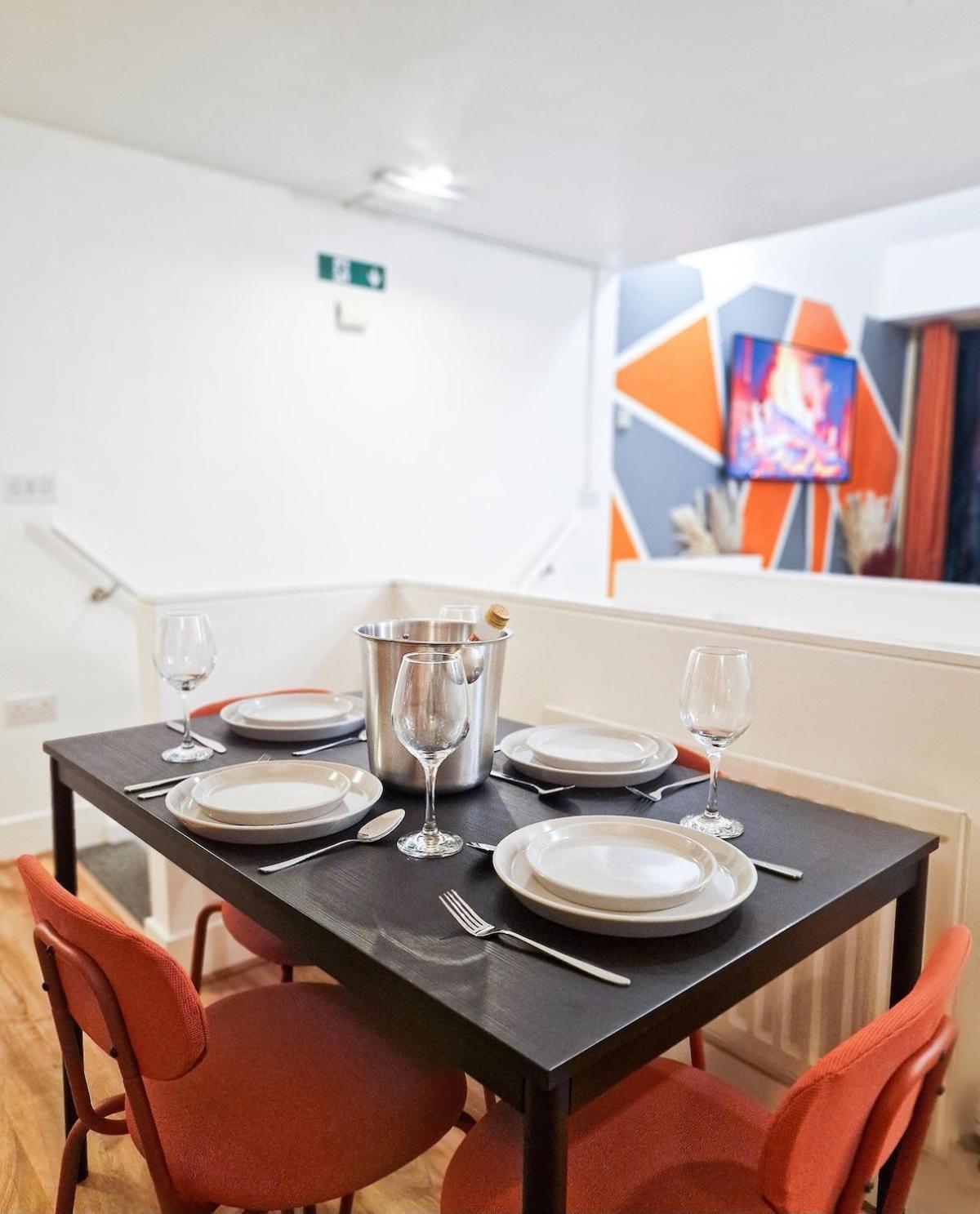 Luxury Waterfront Property With Free Parking Coventry Esterno foto