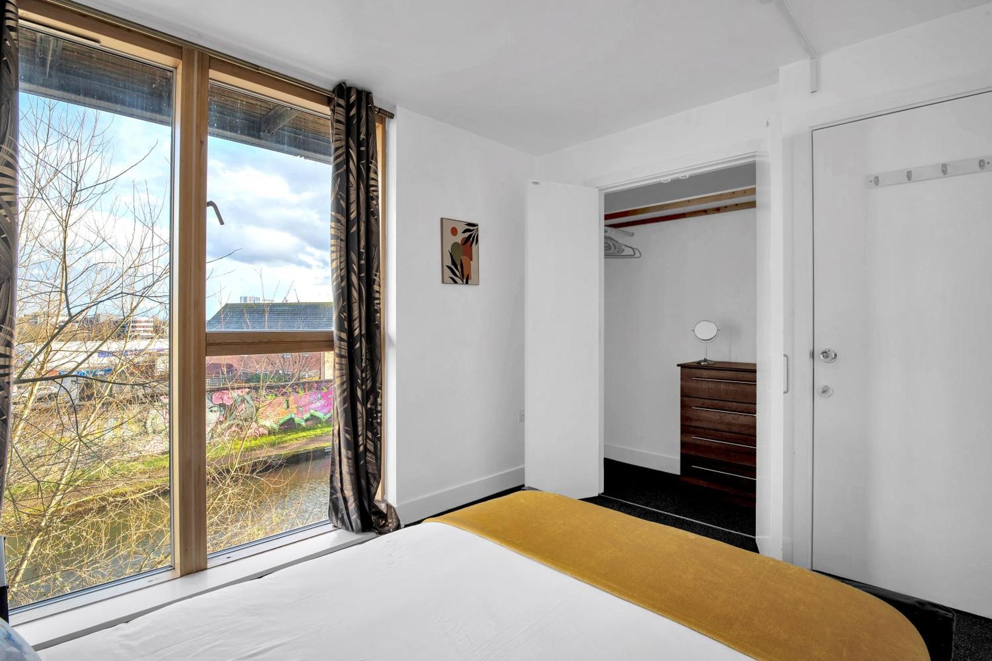 Luxury Waterfront Property With Free Parking Coventry Esterno foto