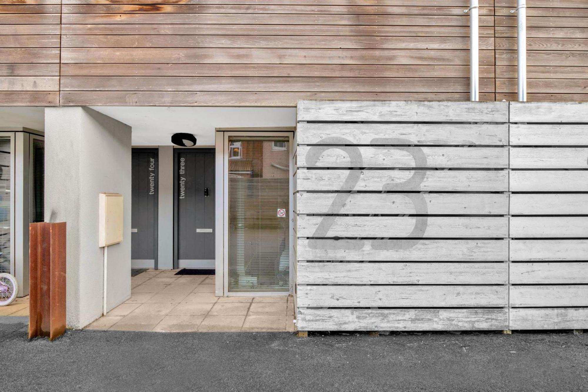 Luxury Waterfront Property With Free Parking Coventry Esterno foto