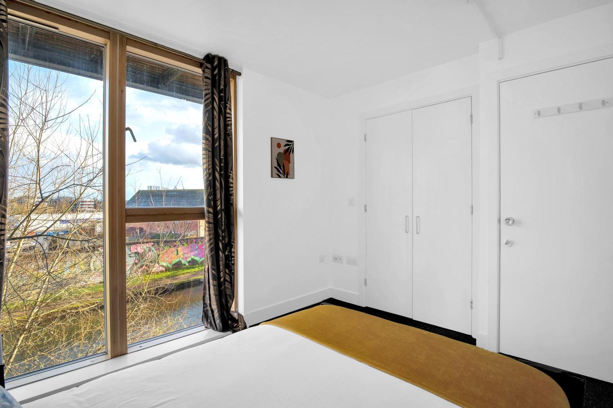 Luxury Waterfront Property With Free Parking Coventry Esterno foto