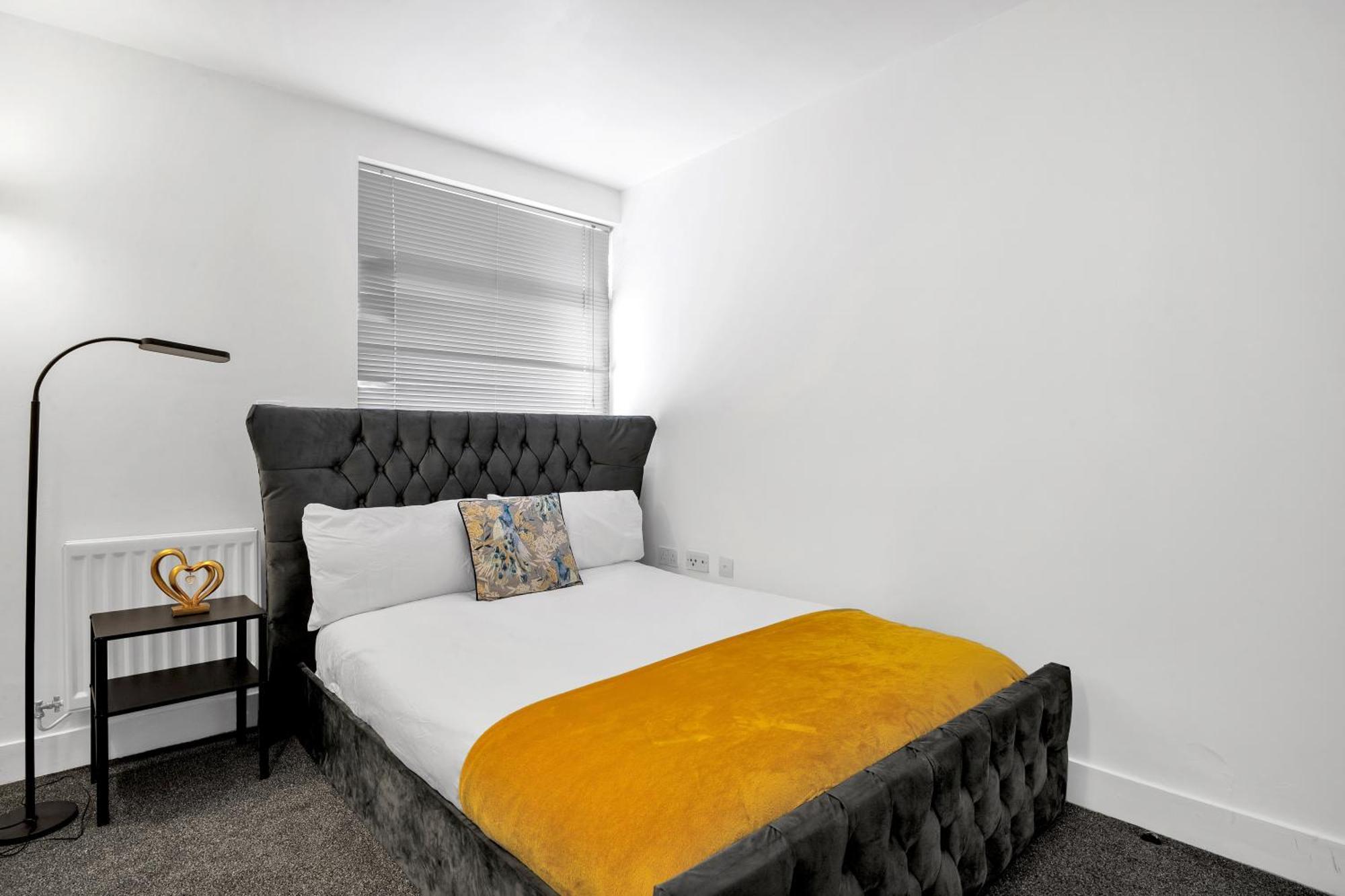 Luxury Waterfront Property With Free Parking Coventry Esterno foto