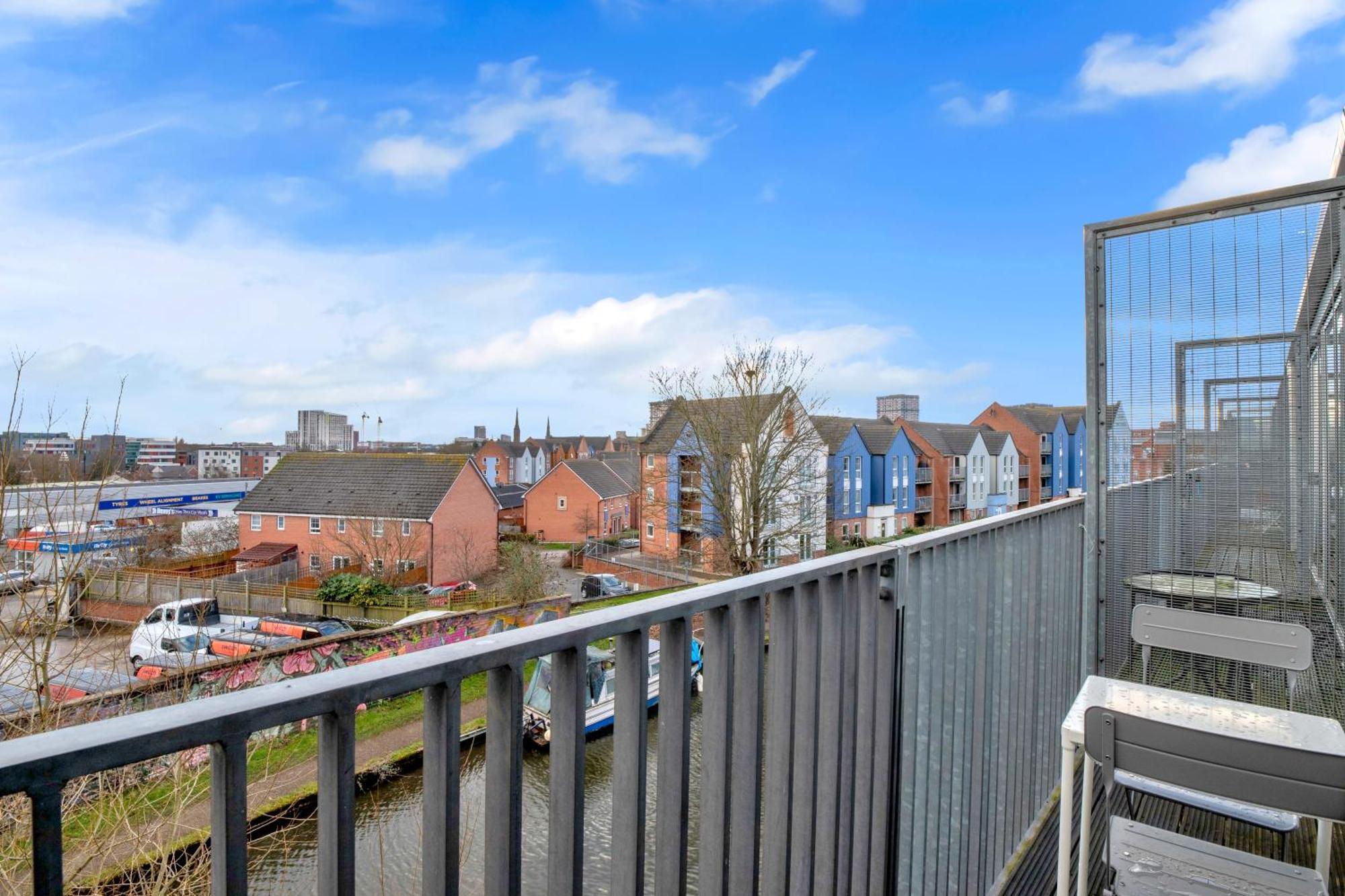 Luxury Waterfront Property With Free Parking Coventry Esterno foto