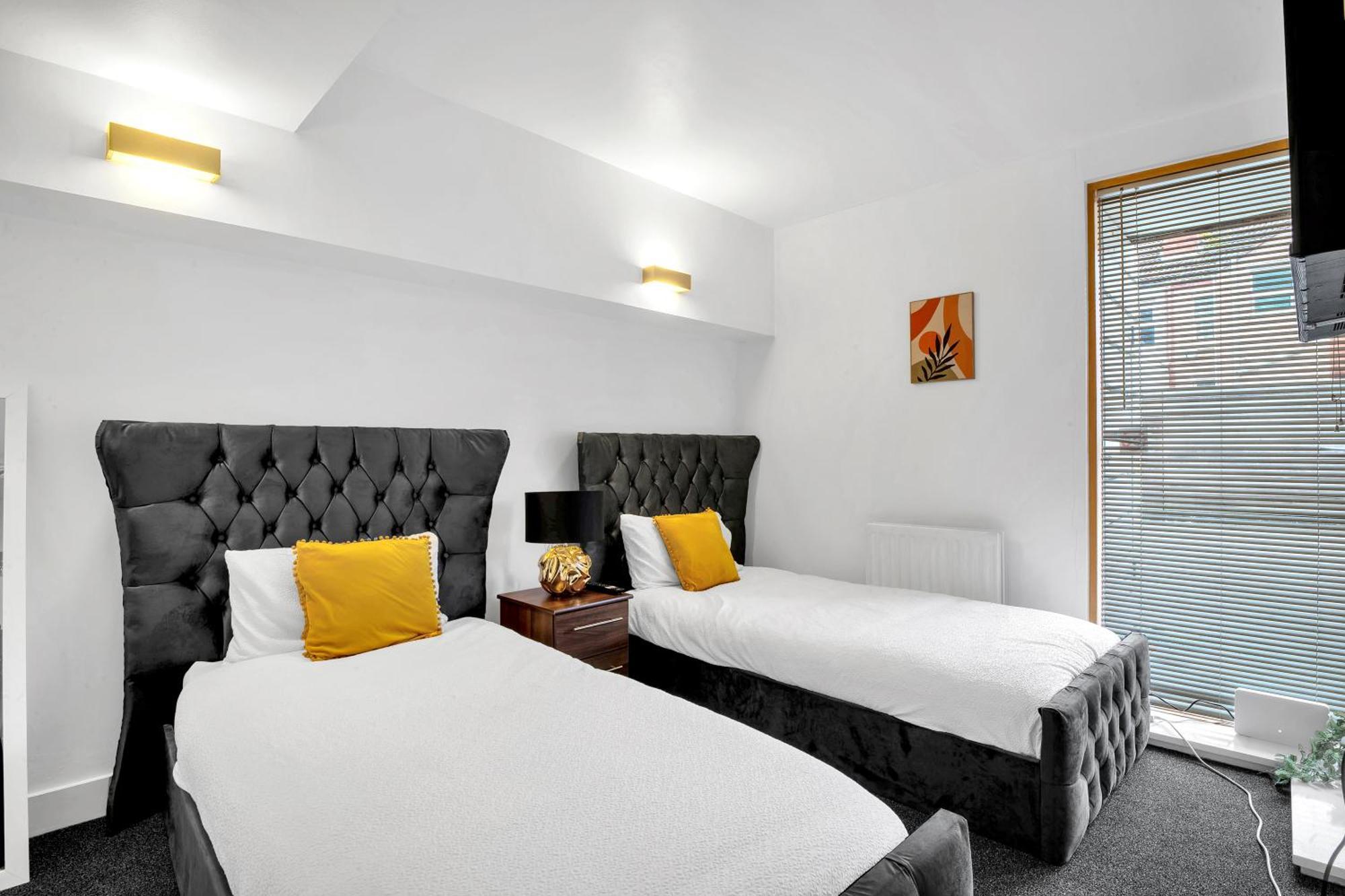 Luxury Waterfront Property With Free Parking Coventry Esterno foto