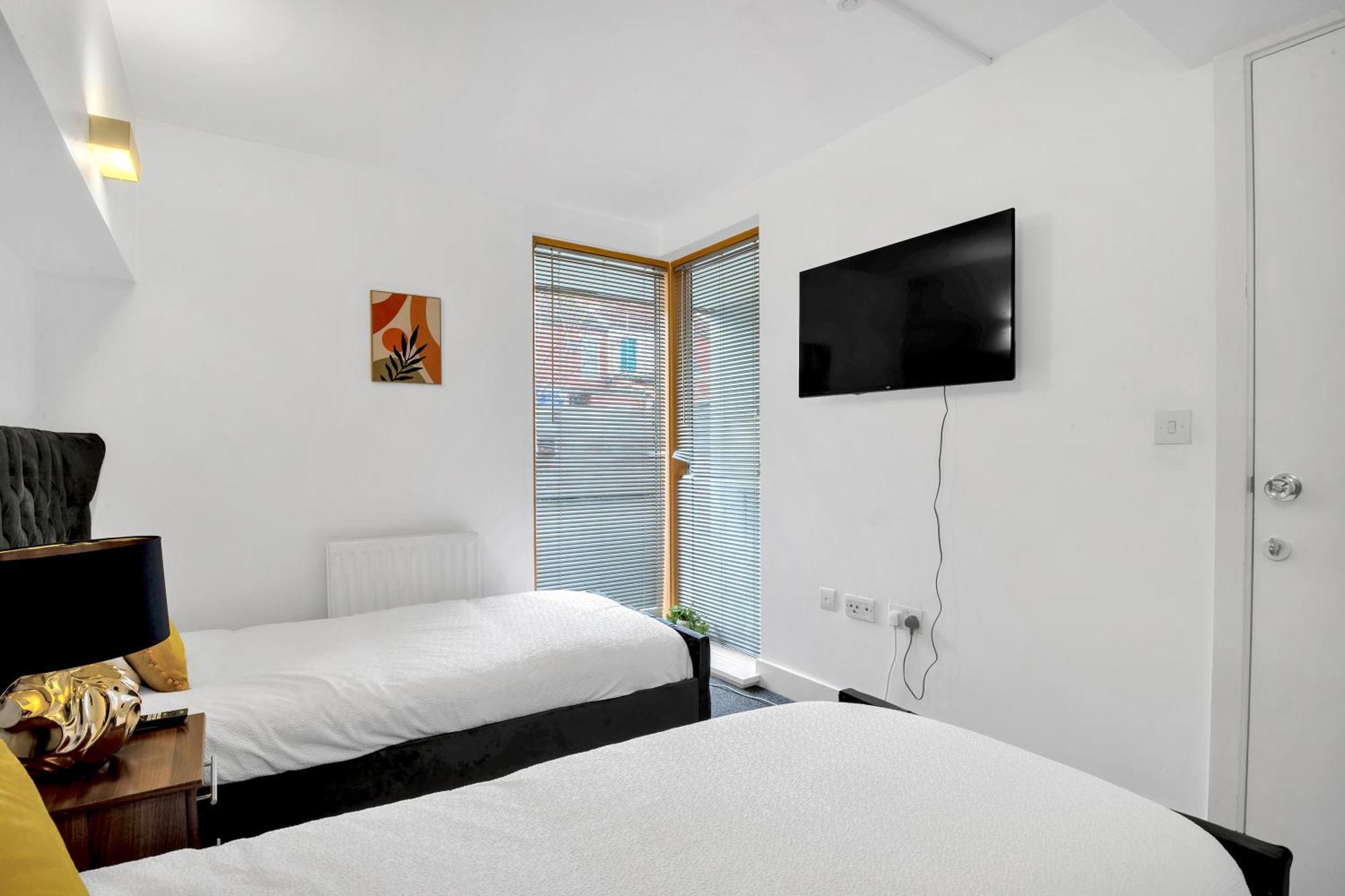 Luxury Waterfront Property With Free Parking Coventry Esterno foto