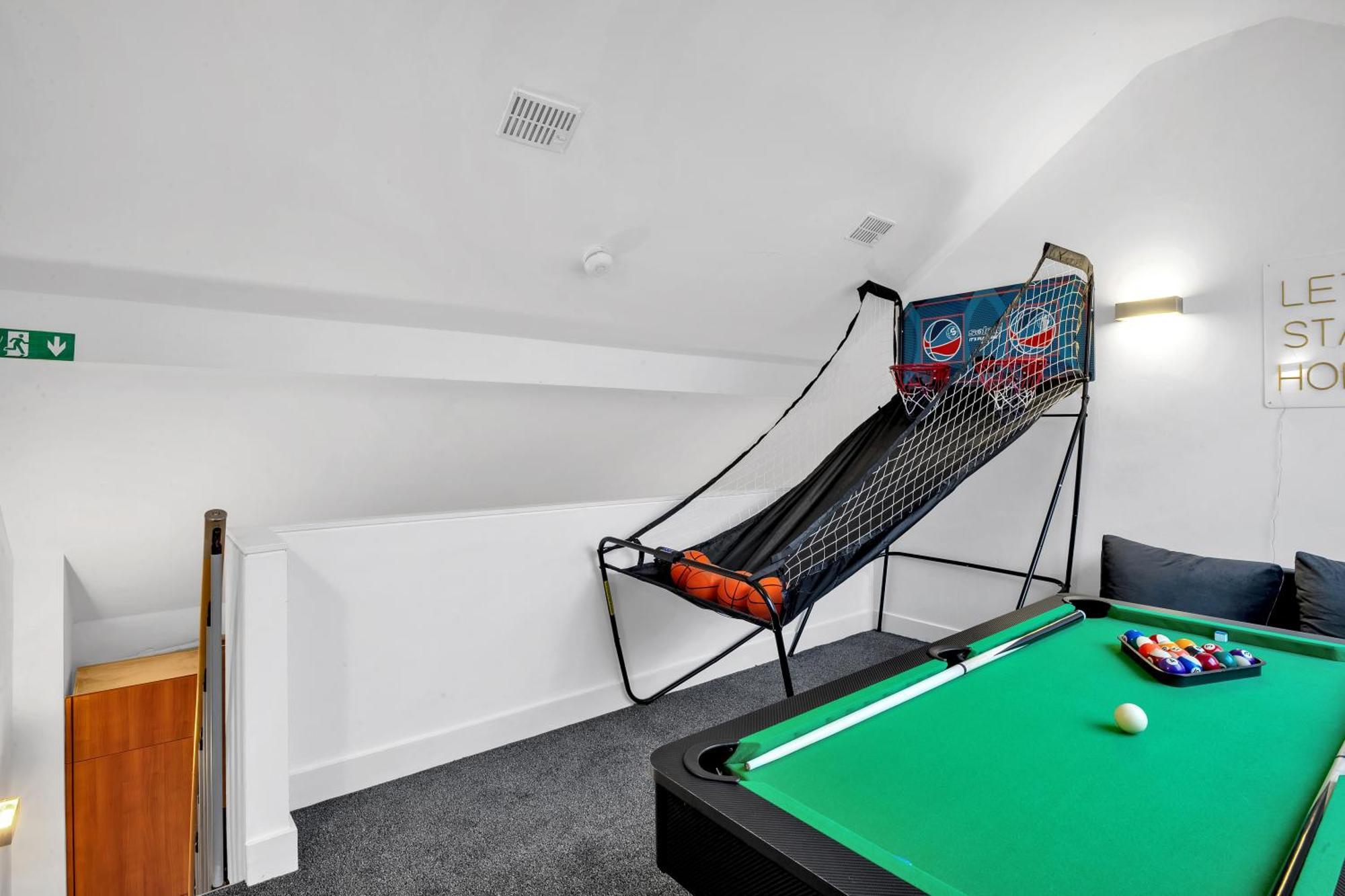 Luxury Waterfront Property With Free Parking Coventry Esterno foto